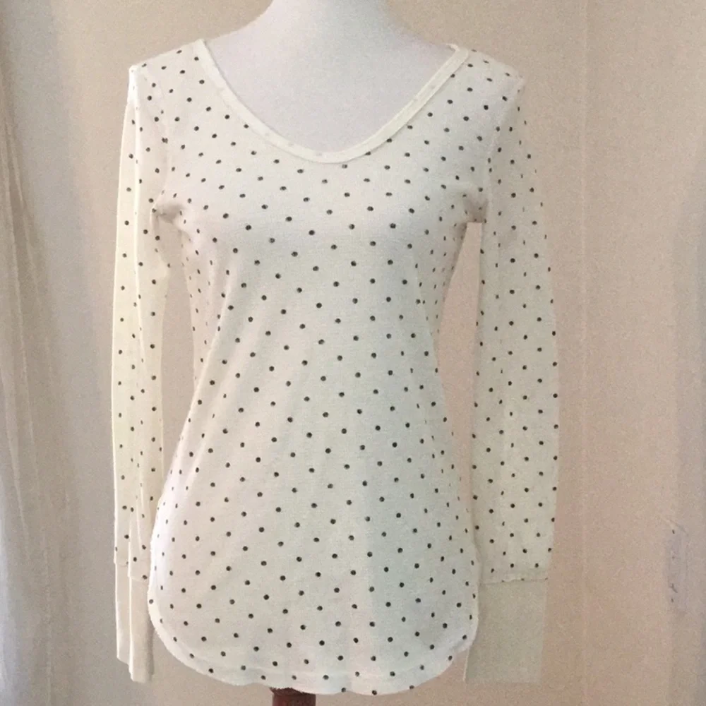 We The Free thermal looking shirt, round neck, back seam, long sleeves, Medium - Picture 1 of 8